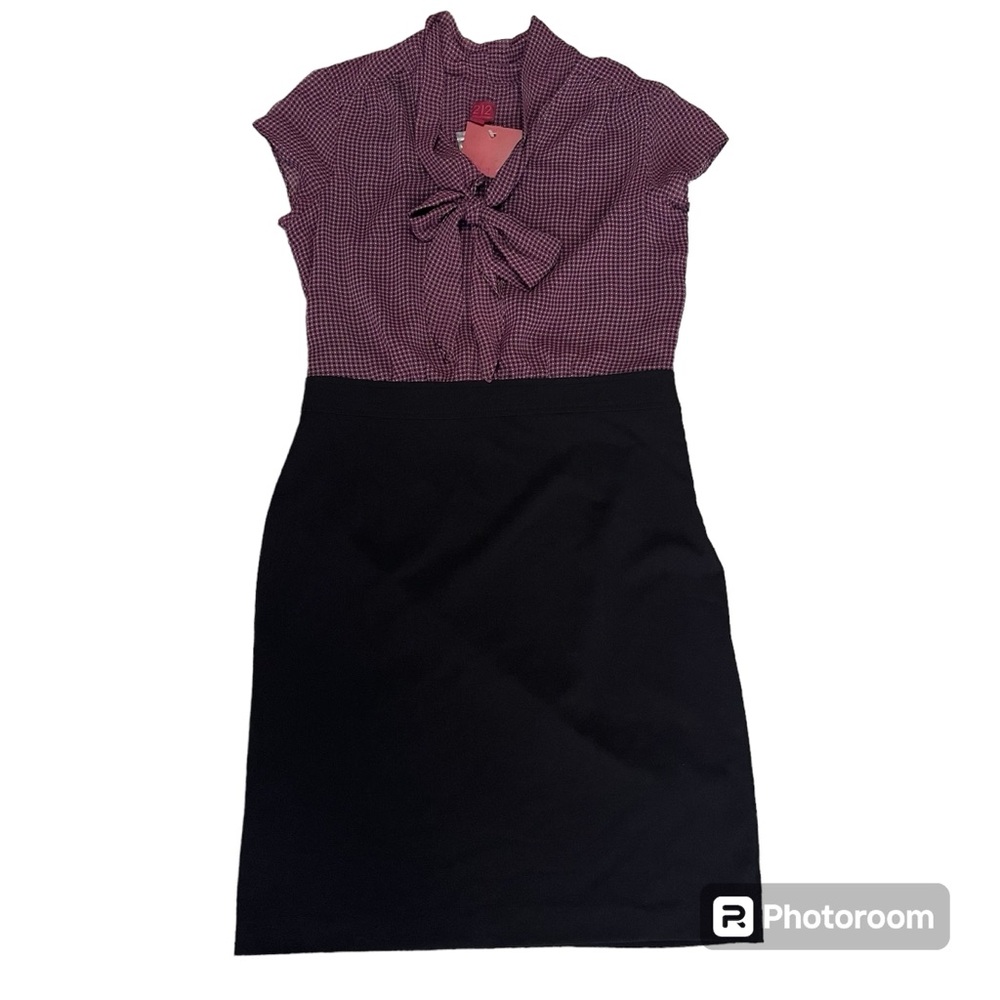 NWT 212 Collection size 10 women’s cap sleeve tie dress purple & black